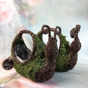 NWT Bella Moss Collection Set Of Two Snail Twigs & Moss Handheld Planters